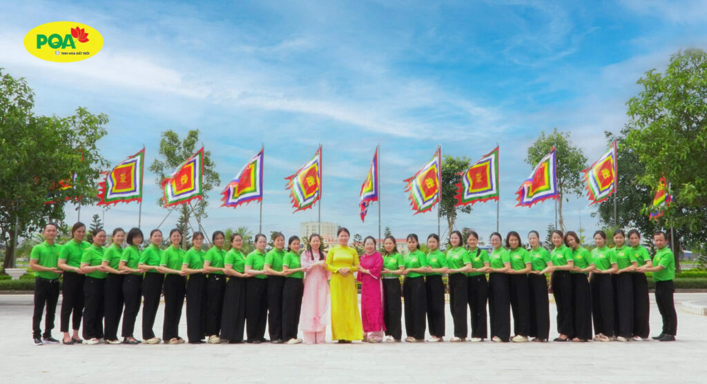 DƯỢC PHẨM PQA THỰC HIỆN LỄ DÂNG CỜ TẠI ĐỀN TRẦN